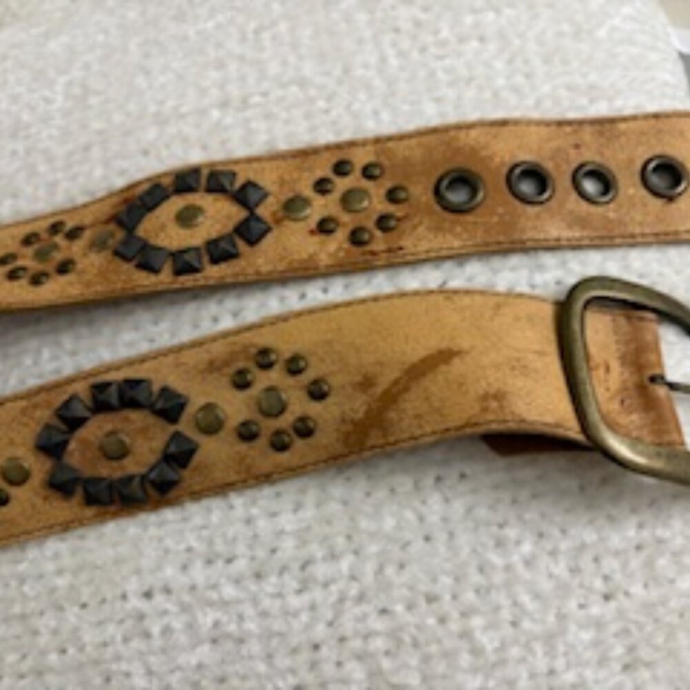 Vintage leather studded belt